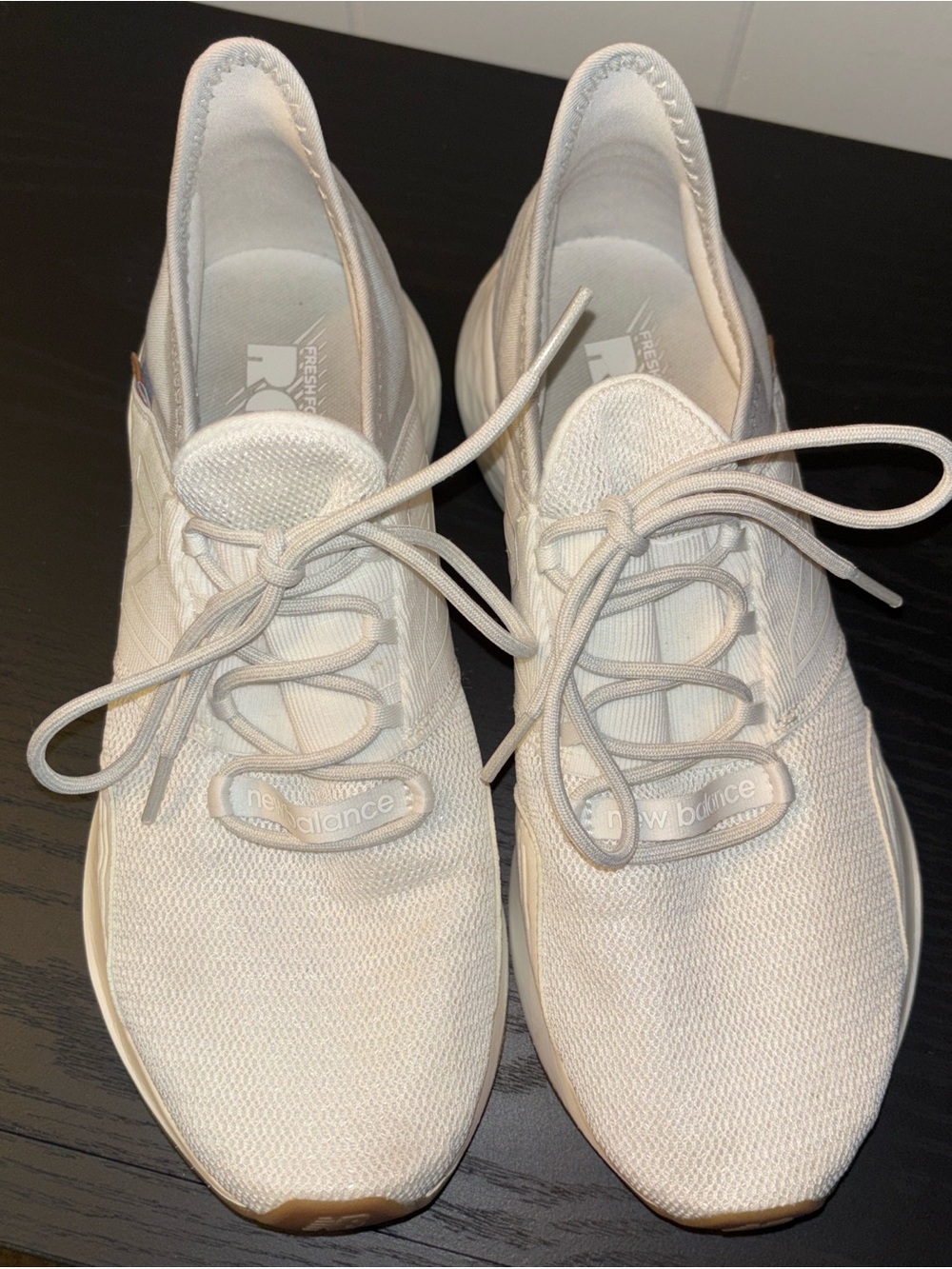 New Balance Fresh Foam Roav Women’s 10.5 White Grey Running Athletic Sneakers - Picture 2 of 8
